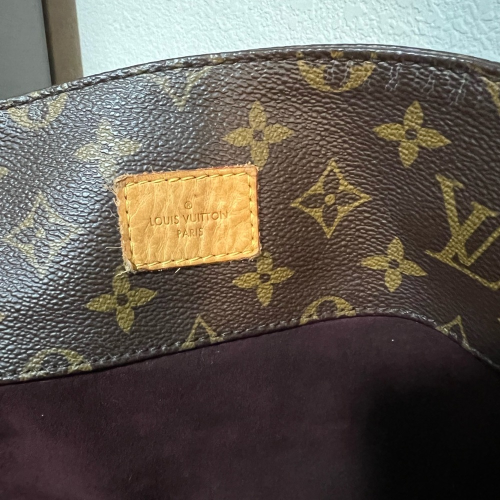 Louis Vuitton Melie Bag - Picture 5 of 8